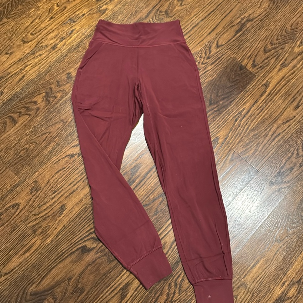 Lululemon Align Jogger 28 inch Cassis Maroon Burgundy Red, great condition